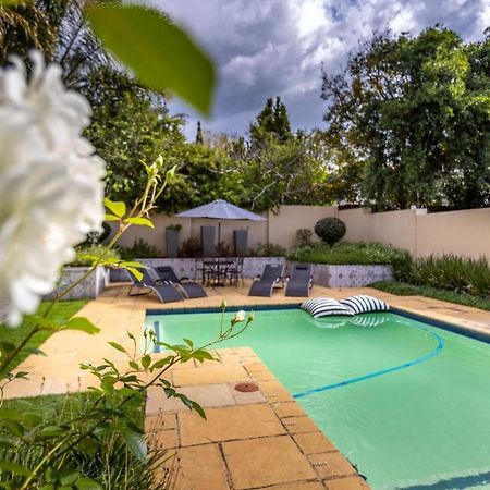 Fleur De Lis Guesthouse Krugersdorp Buitenkant foto