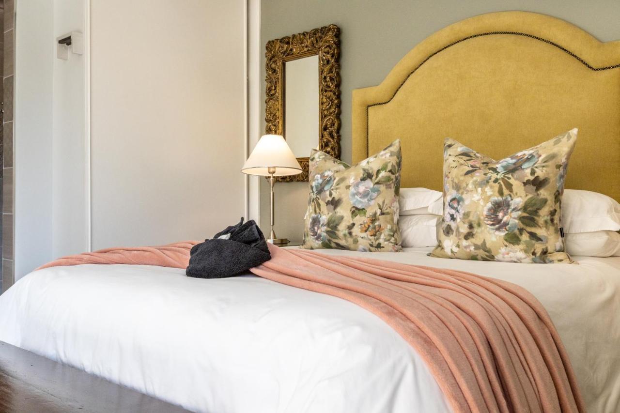 Fleur De Lis Guesthouse Krugersdorp Buitenkant foto