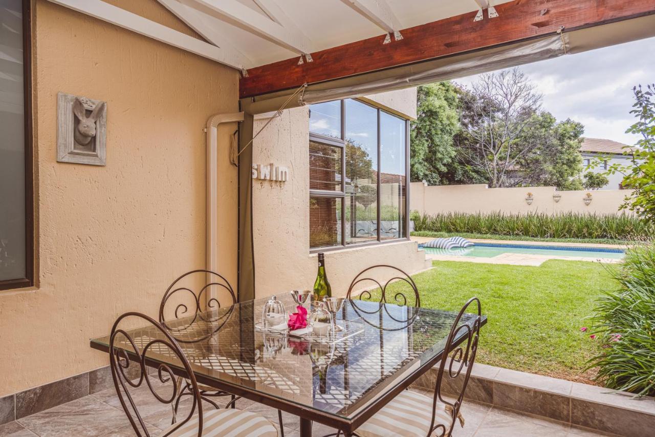 Fleur De Lis Guesthouse Krugersdorp Buitenkant foto