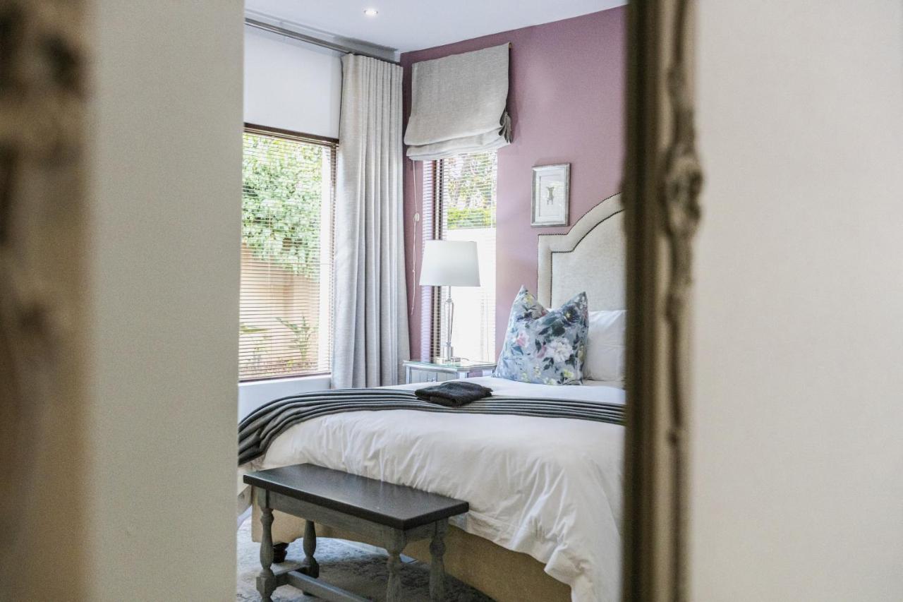 Fleur De Lis Guesthouse Krugersdorp Buitenkant foto