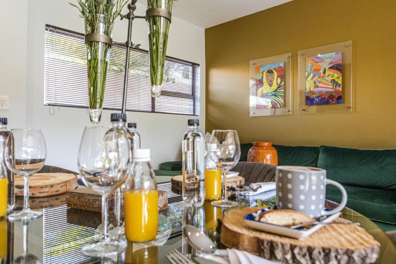 Fleur De Lis Guesthouse Krugersdorp Buitenkant foto